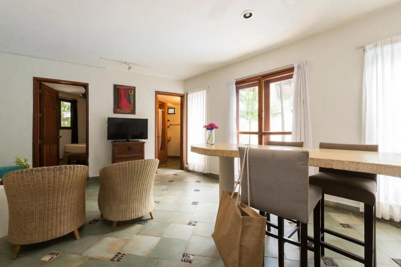 ***  Hotel Club Yebo Playa del Carmen Mexico